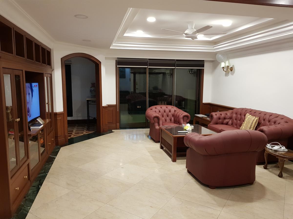 Апарт отель Marina Court Luxury Penthouse Кота-Кинабалу Экстерьер фото
