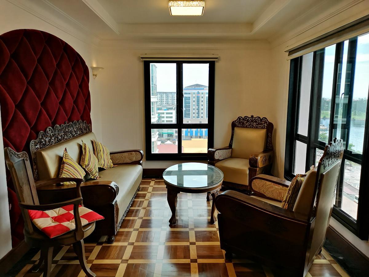 Апарт отель Marina Court Luxury Penthouse Кота-Кинабалу Экстерьер фото